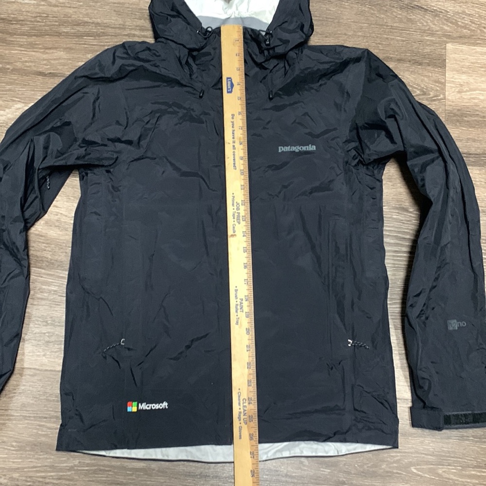 Patagonia Black Hooded Jacket - Picture 6 of 9